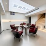 English: Spacious China factory salon dyeing station that accommodates 6 to 10 working positions